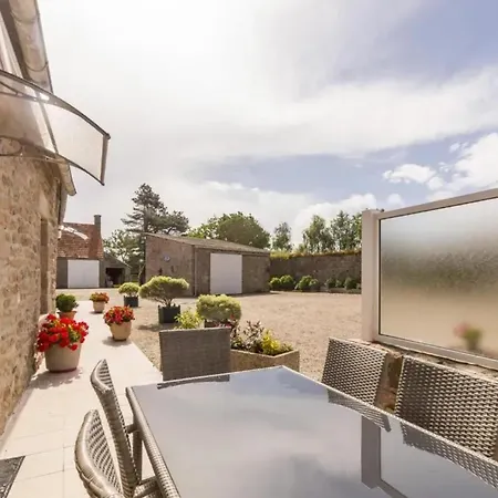 Holiday home Maison Charmante A Avec Jardin Clos Gatteville-le-Phare